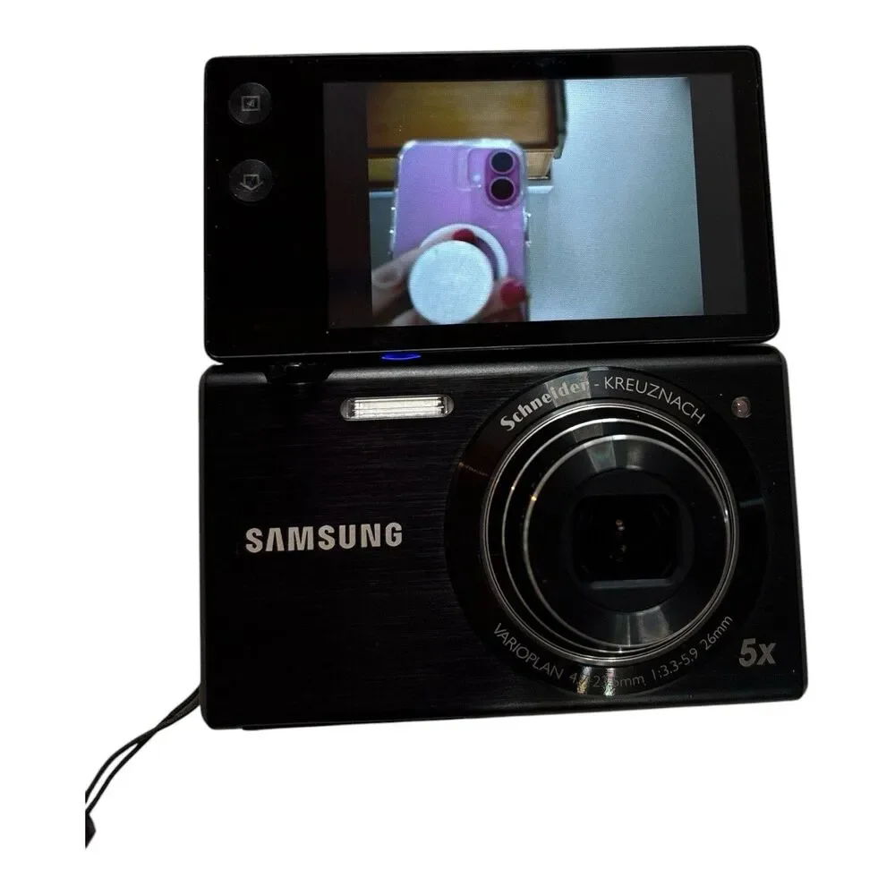 Samsung MV800 Digital Camera 16.1MP 5X Optical Zoom Selfie Flip-out Vlog